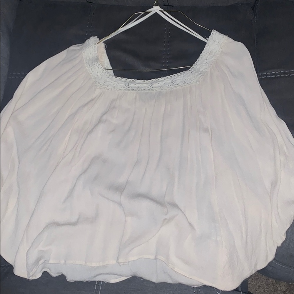 Square wing sleeve top